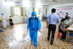 Hà Nội rà soát, xét nghiệm COVID-19 tất cả người trở về từ Đà Nẵng. (Ảnh: Thành Đạt/TTXVN)