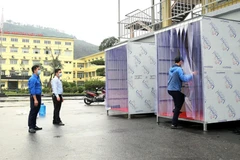 Hai buồng khử khuẩn đã được đưa vào sử dụng. (Ảnh: TTXVN phát)