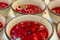 Nhiều người mắc sán dây do có thói quen ăn gỏi cá, tiết canh và nem sống. (Ảnh: PV/Vietnam+)