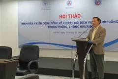 Tiến sỹ Hoàng Đình Cảnh, Phó Cục trưởng Cục Phòng, chống HIV/AIDS phát biểu tại hội thảo. (Ảnh: PV/Vietnam+)