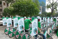 Thanh niên Việt Nam nói không với thuốc lá và thuốc lá điện tử. (Ảnh: PV/Vietnam+)