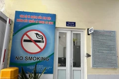 Phong trào không hút thuốc lá ở nơi làm việc được nhiều đơn vị hưởng ứng trong những năm gần đây. (Ảnh: PV/Vietnam+)