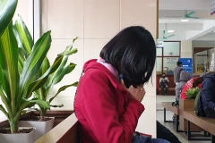 Những người có cơ thể ốm yếu, suy sụp, không vượt qua và thích ứng nổi thì dễ phát sinh bệnh tật. (Ảnh: PV/Vietnam+)