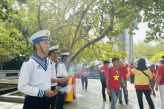 Ghé thăm những địa điểm linh thiêng trên quần đảo Trường Sa 