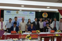 Ngành y tế triển khai nhiều chương trình để “Bảo vệ blouse trắng”