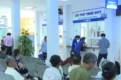 [Video] Nhiều bất cập cần khắc phục về chăm sóc sức khoẻ người di cư