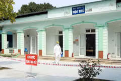 Khu cách ly đặc biệt tại Phòng khám Đa khoa khu vực Quang Hà, Vĩnh Phúc. (Ảnh: Hoàng Hùng/TTXVN)