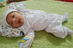 Bé Lê Trường An sinh vào đúng ngày Thầy thuốc Việt Nam 27/02. (Ảnh: PV/Vietnam+)