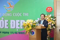 Thứ trưởng Bộ Y tế Trần Văn Thuấn phát biểu tại buổi họp báo. (Ảnh: PV/Vietnam+)