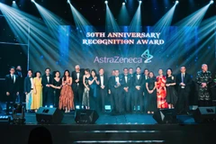 AstraZeneca Việt Nam vừa vinh dự nhận Giải thưởng 50th Anniversary Recognition. (Ảnh: PV/Vietnam+)