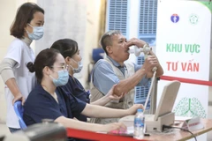 Khu vực khám sàng lọc về bệnh phổi tắc nghẽn mạn tính tại Bệnh viện Bạch Mai. (Ảnh: TTXVN/Vietnam+)