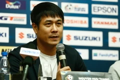 Huấn luyện viên Hữu Thắng từ chối nói về Công Phượng trong cuộc họp báo. (Ảnh: Minh Chiến/Vietnam+)