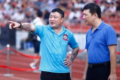 Việt Hoàng (trái) đã có thể tự tin nói về mục tiêu vô địch của Hải Phòng. (Ảnh: Minh Chiến/Vietnam+)