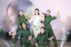Ca sỹ Thu Hằng ra mắt album mới như một khát vọng nối dài “màu xanh huyền thoại,” tôn vinh sự hy sinh của thế hệ những người lính. (Ảnh: BTC)
