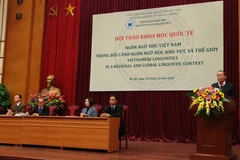 Các chuyên gia đã trình bày nghiên cứu về ngôn ngữ học trong bối cảnh văn hóa-xã hội hiện đại. (Ảnh: Minh Thu/Vietnam+)