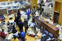 Sốc với cảnh đổ nát tan hoang sau động đất ở Nhật Bản