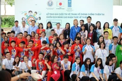 Lễ trao giải cuộc thi vẽ tranh về chủ đề phòng chống thiên tai. (Ảnh Ban tổ chức cung cấp)