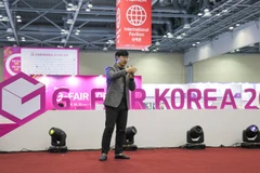 Sân khấu đặc biệt tại G-Fair, nơi các công ty start-up lên chia sẻ kinh nghiệm kinh doanh và kết nối với khách hàng hoặc nhà đầu tư tiềm năng