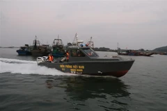 Lực lượng Bộ đội biên phòng Quảng Ninh tăng cường tuần tra chống khai thác IUU trên hải phận Quảng Ninh. (Ảnh minh họa: TTXVN phát)