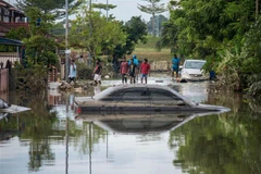 Cảnh ngập lụt tại Shah Alam, Selangor, Malaysia, ngày 20/12/2021. (Ảnh: THX/ TTXVN)