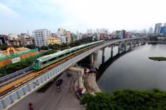 Đường sắt đô thị Cát Linh-Hà Đông sẽ được khai thác thương mại từ 7 giờ ngày 6/11 tới. (Ảnh: Huy Hùng/TTXVN)