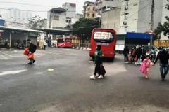 Trong quá trình thí điểm mở lại vận tải khách, các doanh nghiệp cũng chỉ chạy với tần suất ít để từng bước có đánh giá và điều chỉnh, bổ sung cho phù hợp với thực tế giai đoạn tiếp theo. (Ảnh: Việt Hùng/Vietnam+)