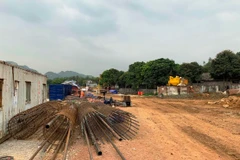 Giá một số vật liệu xây dựng có xu hướng tăng gây nhiều khó khăn cho các nhà thầu thi công dự án cao tốc. (Ảnh: Việt Hùng/Vietnam+)