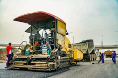 Hàng năm vốn bảo trì cần khoảng 25.000 tỷ đồng, nhưng ngân sách Trung ương cấp khoảng 10.000 tỷ đồng, mới đáp ứng 40% tổng nhu cầu quản lý, bảo trì Quốc lộ. (Ảnh: Minh Hiếu/Vietnam+)