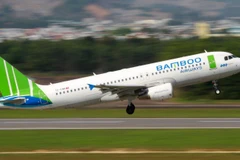 Dòng máy bay Embraer 195 của Bamboo Airways khai thác đường bay Hà Nội-Rạch Giá. (Ảnh: CTV/Vietnam+)
