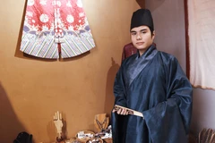 [Photo] Áo Giao Lĩnh: Tinh hoa cổ phục Việt đang ''hồi sinh'' 