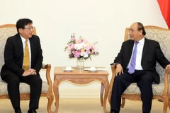 Thủ tướng Nguyễn Xuân Phúc tiếp ông Fujimoto Mashayoshi, Chủ tịch Tập đoàn Sojitz (Nhật Bản). (Ảnh: Thống Nhất/TTXVN)