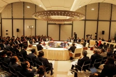 Chiều 31/3, Hội nghị Cấp cao hợp tác Khu vực Tam giác phát triển Campuchia-Lào-Việt Nam (CLV) lần thứ 10 (CLV 10) được tổ chức trọng thể tại Trung tâm Hội nghị Quốc gia (Hà Nội). Thủ tướng Nguyễn Xuân Phúc chủ trì hội nghị. (Ảnh: TTXVN)