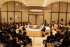 Chiều 31/3, Hội nghị Cấp cao hợp tác Khu vực Tam giác phát triển Campuchia-Lào-Việt Nam (CLV) lần thứ 10 (CLV 10) được tổ chức trọng thể tại Trung tâm Hội nghị Quốc gia (Hà Nội). Thủ tướng Nguyễn Xuân Phúc chủ trì hội nghị. (Ảnh: TTXVN)