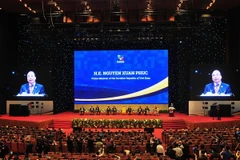 Thủ tướng Nguyễn Xuân Phúc phát biểu tại Phiên toàn thể. (Ảnh: TTXVN)