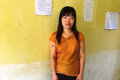 Khởi tố chị dâu dùng búa tấn công em dâu do nợ nần cờ bạc