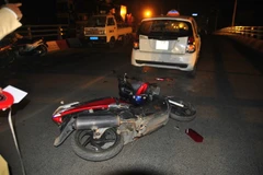 Liên tiếp 2 vụ tai nạn trong đêm trên cầu vượt Trần Khát Chân