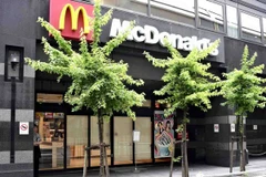 Một cửa hàng McDonald's đóng cửa do lỗi hệ thống ở phường Chuo, Tokyo, vào sáng 19/7. (Nguồn: The Yomiuri Shimbun/The Japan News)