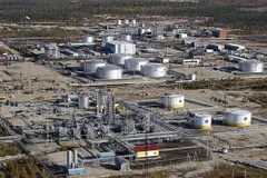 Nhà máy lọc dầu Rosneft ở thị trấn Gubkinsky, Tây Siberia (Liên bang Nga). (Ảnh: AFP/TTXVN)