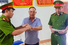 Nguyễn Văn Nguyên bị khởi tố và bắt tạm giam về tội lừa đảo và chiếm đoạt tài sản. (Nguồn: Báo Pháp luật Thành phố Hồ Chí Minh)