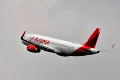 Máy bay của hãng hàng không Avianca cất cánh từ Sân bay Quốc tế El Dorado ở Bogota, (Colombia). (Ảnh: AFP/TTXVN)