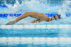 Vận động viên Ugo Didier của Pháp giành huy chương Vàng nội dung bơi 400m tự do hạng S9 nam tại Paralympic Paris 2024 (Pháp), ngày 29/8/2024. (Ảnh: THX/TTXVN)