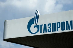 Biểu tượng Tập đoàn Năng lượng Gazprom tại Moskva (Nga). (Ảnh: AFP/TTXVN)