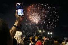 Thành phố Hồ Chí Minh bổ sung số điểm bắn pháo hoa dịp Tết nhằm phục vụ nhu cầu của người dân khu vực ngoại thành. (Ảnh: Thu Hương/TTXVN)