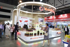 Gian hàng các sản phẩm nước chấm Nam Dương của Việt Nam tại Hội chợ Thaifex-Anuga Asia 2024. (Ảnh: Đỗ Sinh/TTXVN)