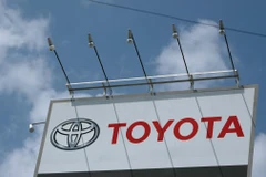 Biểu tượng Toyota Motor tại một đại lý của hãng ở Tokyo (Nhật Bản). (Ảnh: AFP/TTXVN)