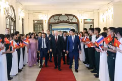 Tổng thống Liên bang Nga Vladimir Putin đến dự buổi gặp gỡ lãnh đạo Hội Hữu nghị Việt-Nga và các thế hệ cựu sinh viên Việt Nam học tại Nga. (Ảnh: Nhan Sáng/TTXVN)