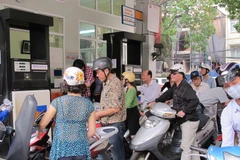 Một trong những điểm bán xăng, dầu của Petrolimex. (Ảnh: Đức Duy/Vietnam+)