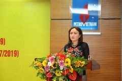 Bà Nghiêm Thúy Lan, Chủ tịch Công đoàn dầu khí Việt Nam phát biểu tại Lễ kỷ niệm. (Ảnh: pvn.vn)