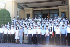 Đoàn cán bộ y tế tham gia hỗ trợ hành phố Hồ Chí Minh và Đồng Tháp chống dịch. (Ảnh: Tường Vi/TTXVN)