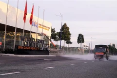 Bệnh viện dã chiến đầu tiên với quy mô 1.500 giường này được xây dựng tại Trung tâm Thương mại Thế giới (WTC) trên đường Hùng Vương, phường Hòa Phú, thành phố Thủ Dầu Một, tỉnh Bình Dương do Tổng Công ty Becamex là đơn vị hỗ trợ dự kiến đi vào hoạt động v